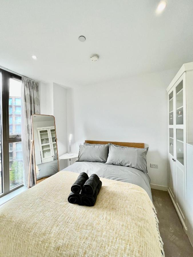 Luxury 2 Bedroom 2 Bathroom Apartment - London City Airport Luaran gambar