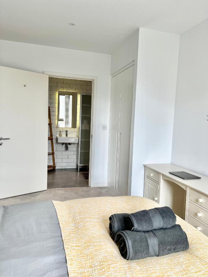 Luxury 2 Bedroom 2 Bathroom Apartment - London City Airport Luaran gambar
