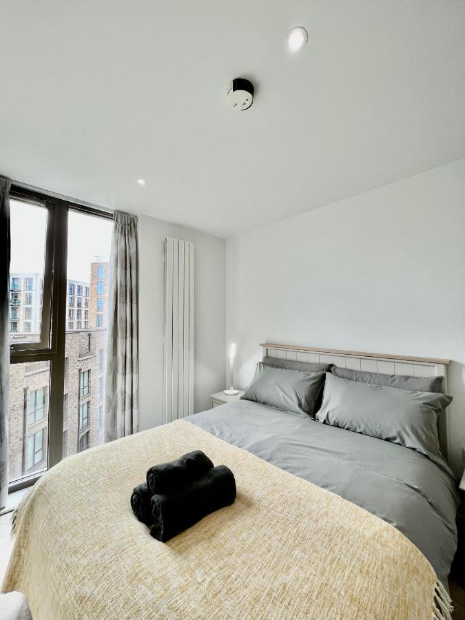 Luxury 2 Bedroom 2 Bathroom Apartment - London City Airport Luaran gambar