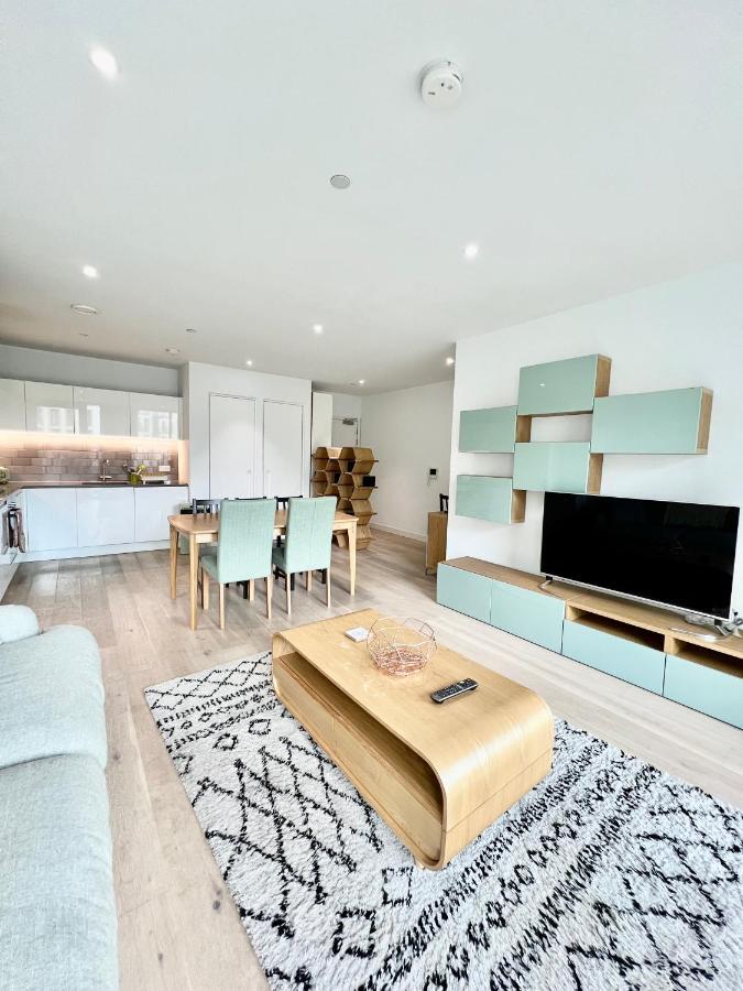 Luxury 2 Bedroom 2 Bathroom Apartment - London City Airport Luaran gambar