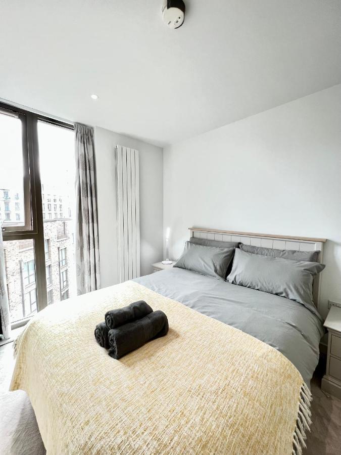 Luxury 2 Bedroom 2 Bathroom Apartment - London City Airport Luaran gambar