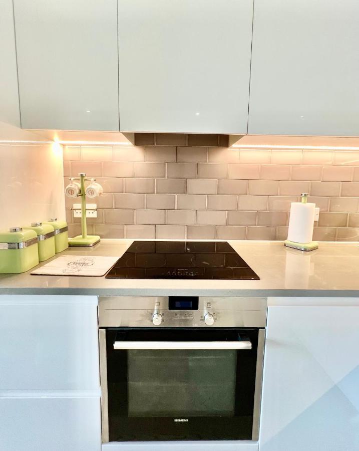 Luxury 2 Bedroom 2 Bathroom Apartment - London City Airport Luaran gambar