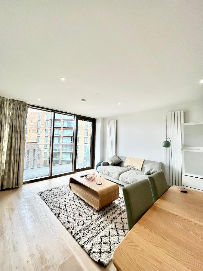Luxury 2 Bedroom 2 Bathroom Apartment - London City Airport Luaran gambar