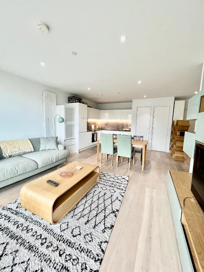 Luxury 2 Bedroom 2 Bathroom Apartment - London City Airport Luaran gambar